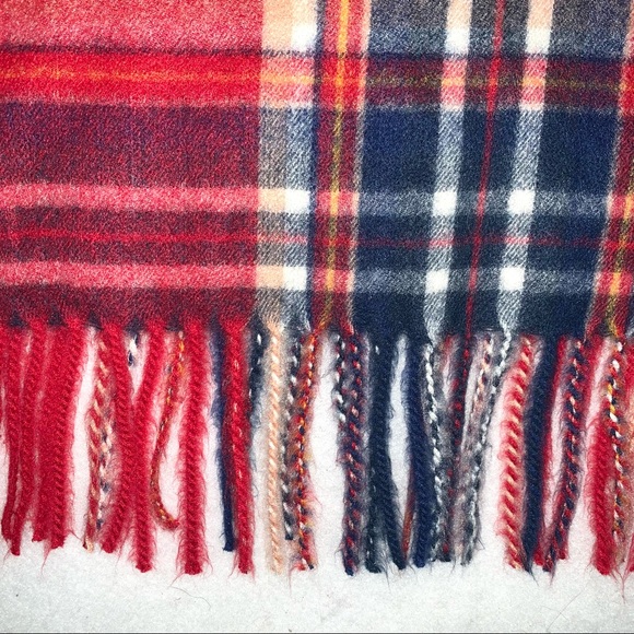 Hollister OS red, white & blue plaid soft Polyester/Viscose blend fringed scarf - Picture 5 of 16